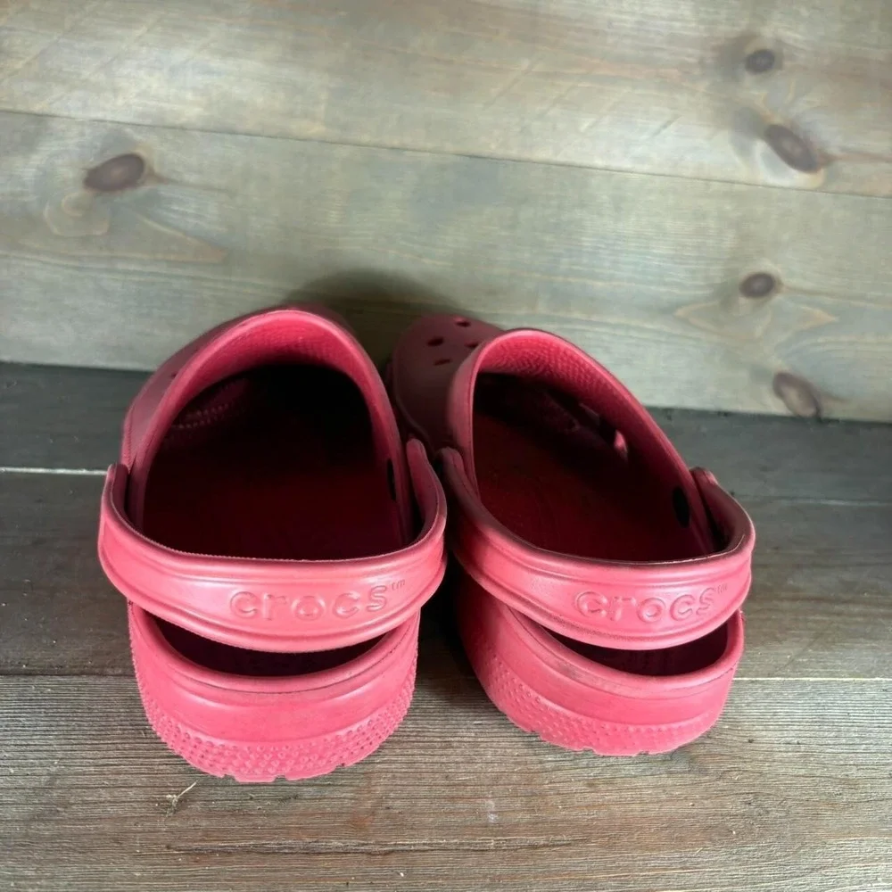 crocs classic mens size 9 shoes red slip on comfort clogs sandals